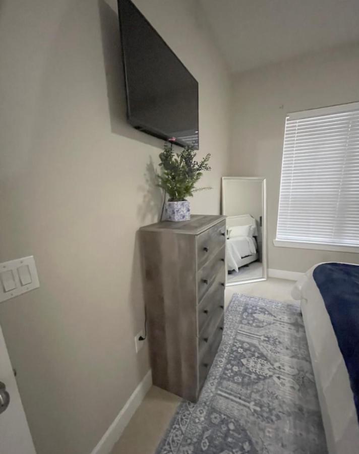 Luxury Corporate Apartment Rental Хюстън Екстериор снимка